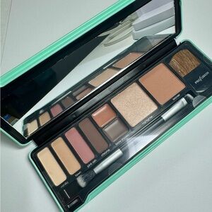 Profusion Face Makeup Palette with Brush